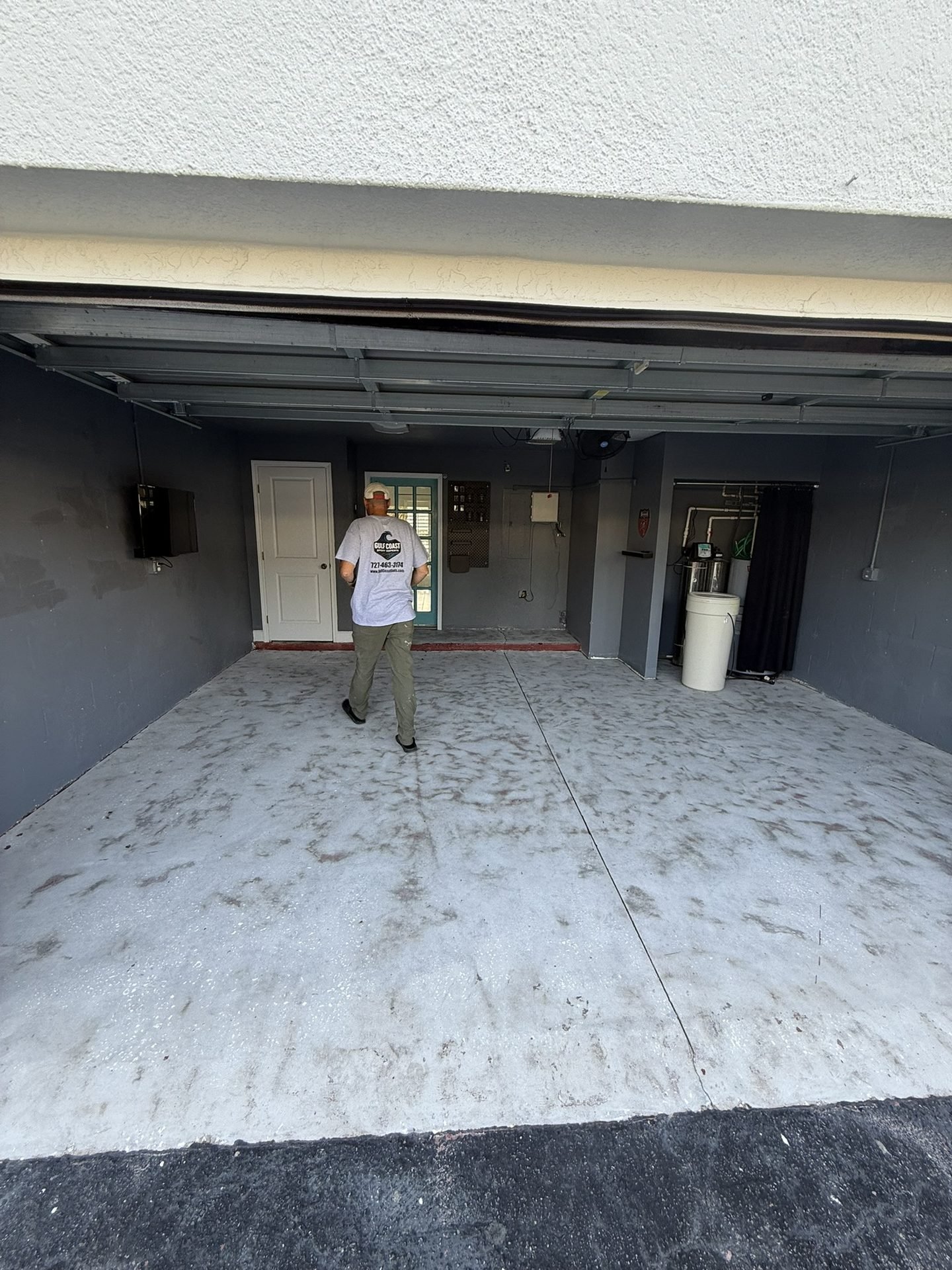 Oregon Ave — before photo 3